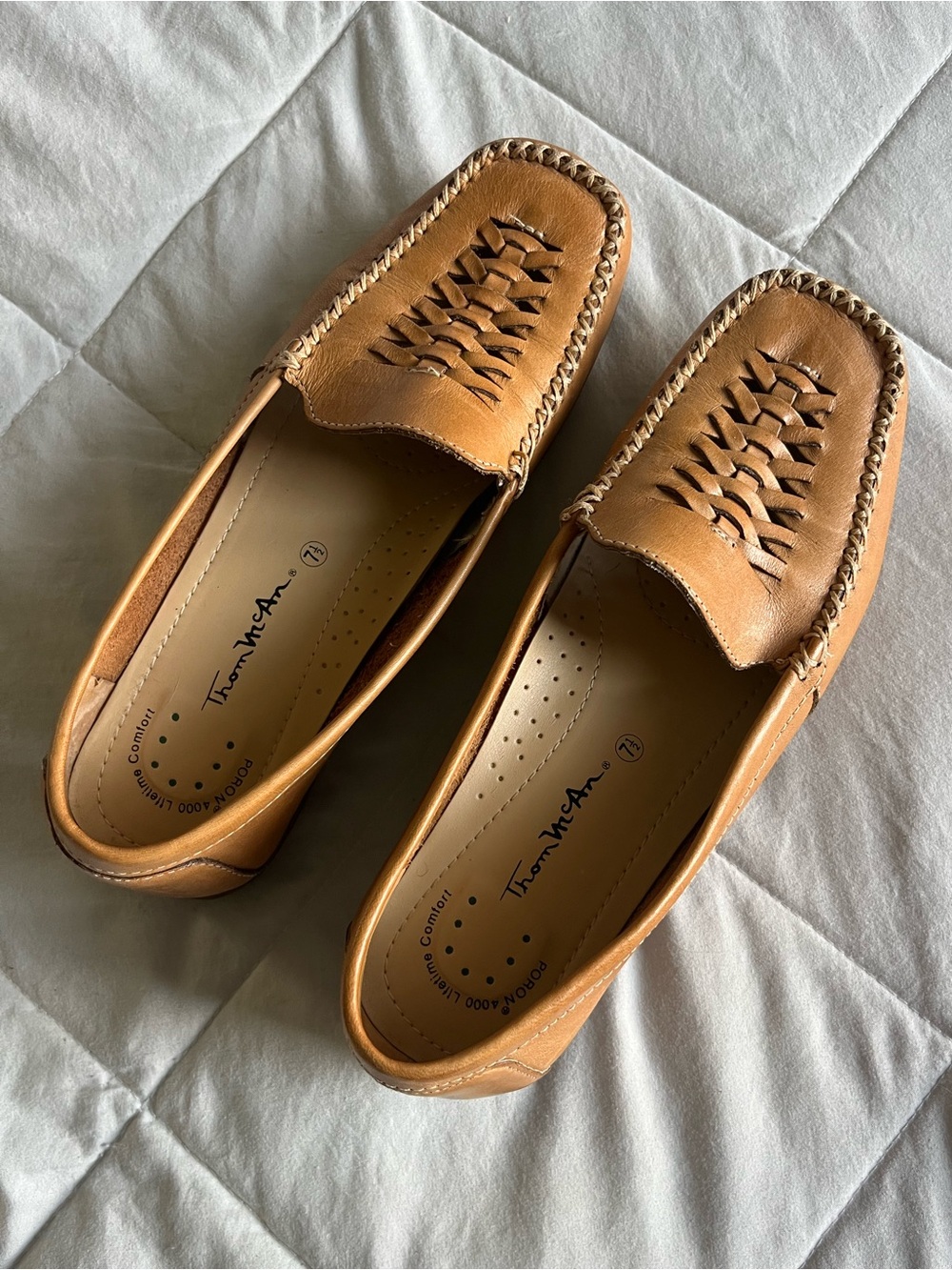 Thom McAnn Women's Light Brown Leather Woven Flat Slip On Shoes Loafers Size 7.5